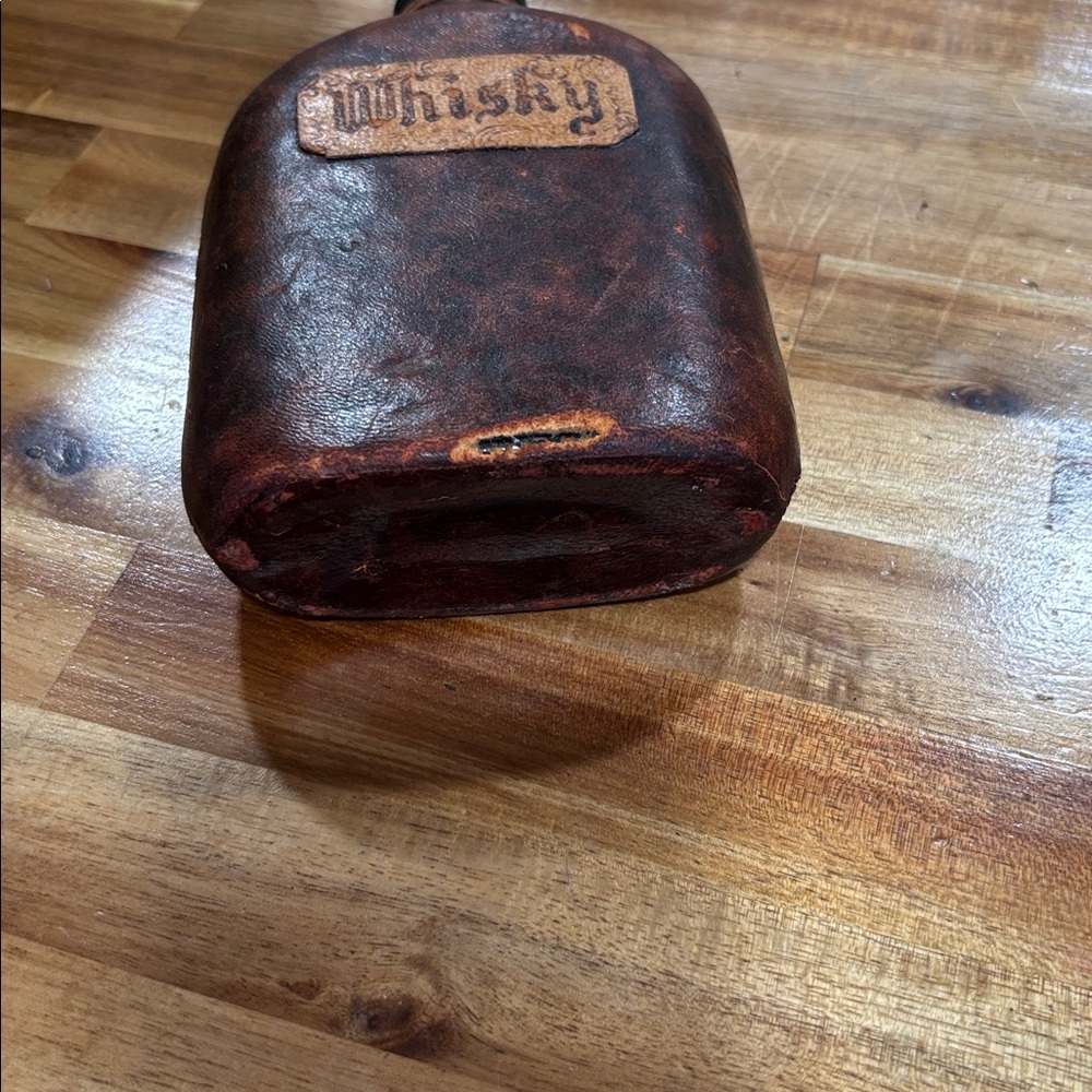 Vintage Brown Leather Whisky Bottle - Picture 5 of 7